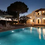 וילה The Gunnery House *